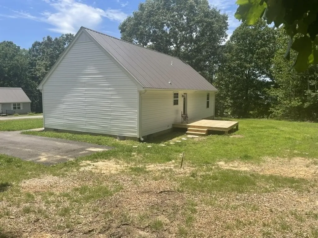 9106 Redbud Lane Nunnelly TN 37137