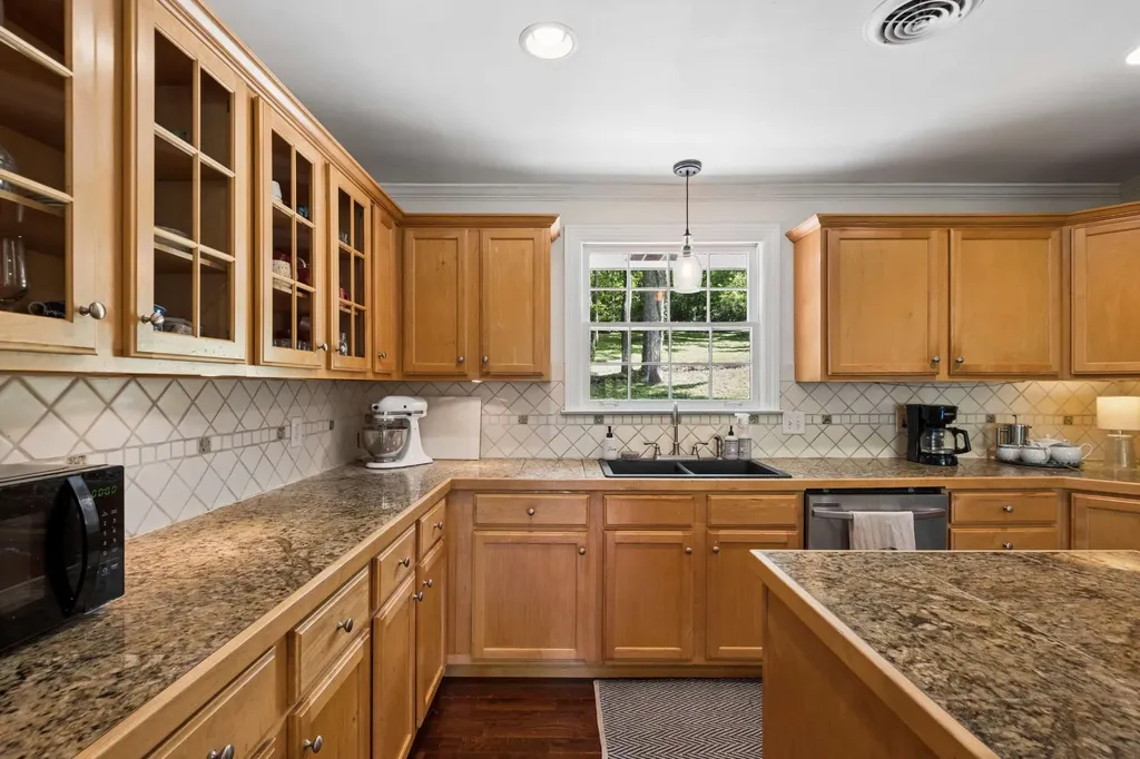 5732 Knob Road Nashville TN 37209