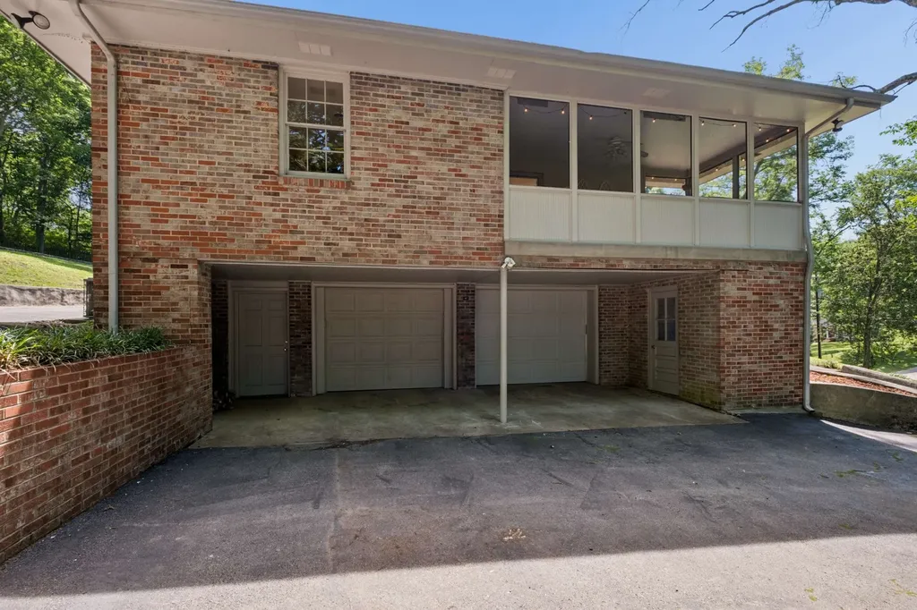 5732 Knob Road Nashville TN 37209