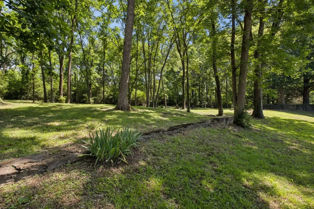 5732 Knob Road Nashville TN 37209