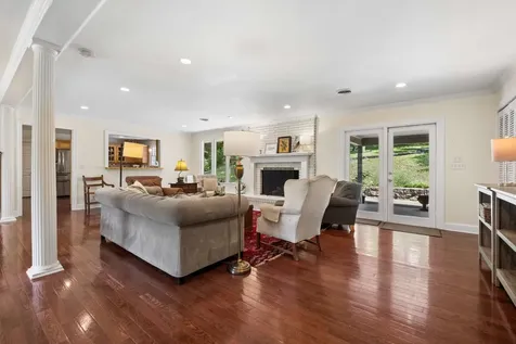 5732 Knob Road Nashville TN 37209