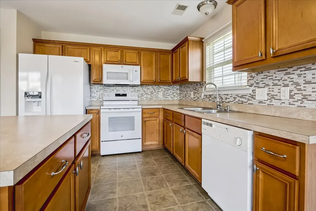1317 Knoll Lane Lebanon TN 37087