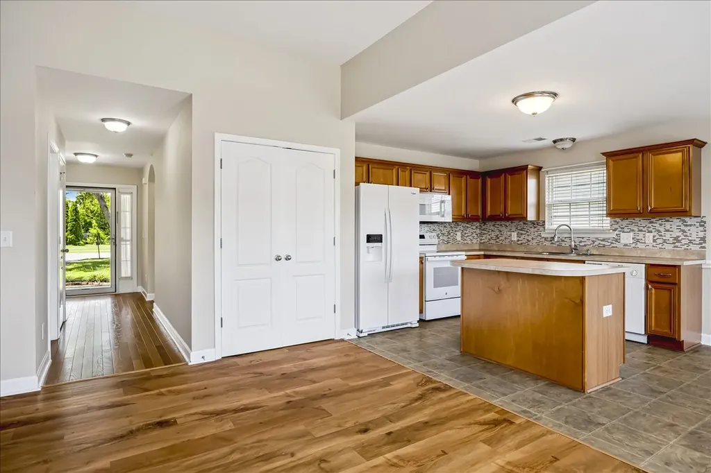 1317 Knoll Lane Lebanon TN 37087