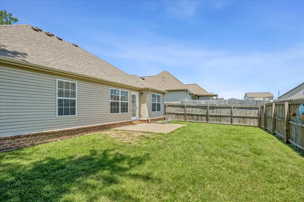 1317 Knoll Lane Lebanon TN 37087