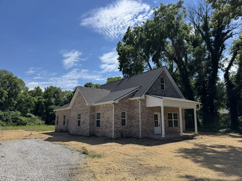 737 Rogers Road Gallatin TN 37066