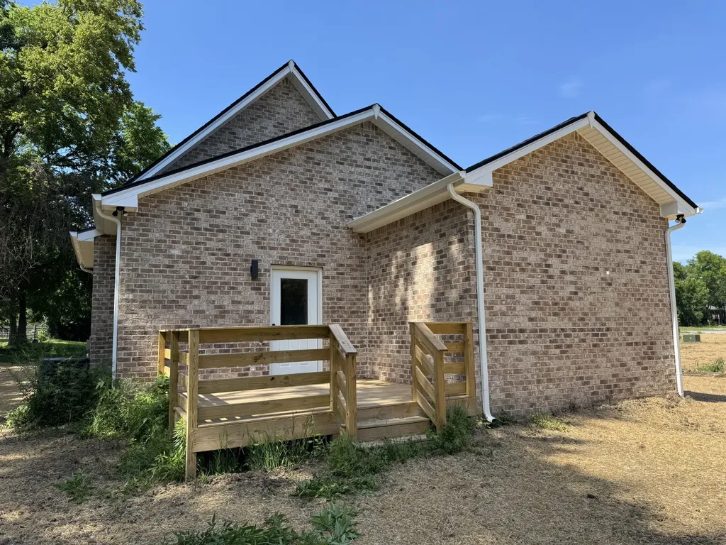 737 Rogers Road Gallatin TN 37066