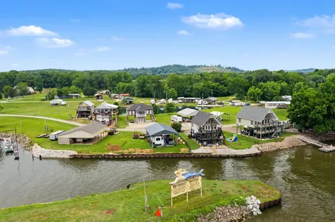 175 Ellen Lane Decaturville TN 38329