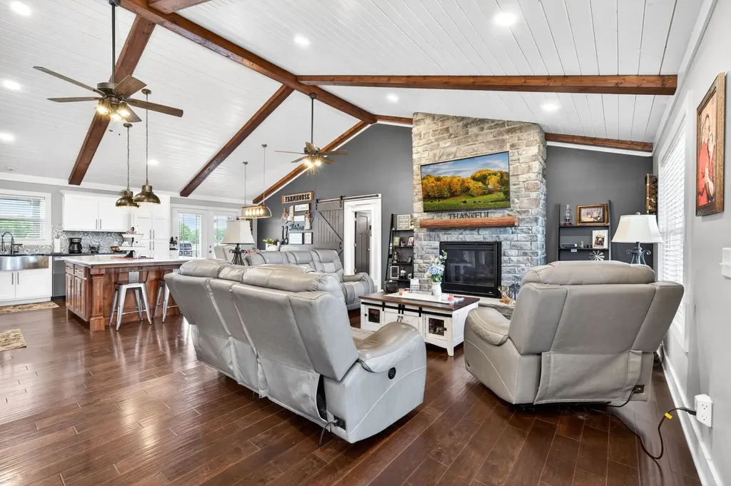 5335 Hickey Ridge Road Baxter TN 38544