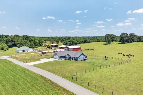 5335 Hickey Ridge Road Baxter TN 38544