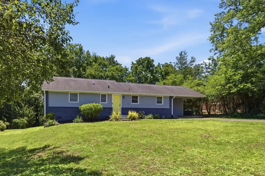 2525 Woodberry Drive Nashville TN 37214