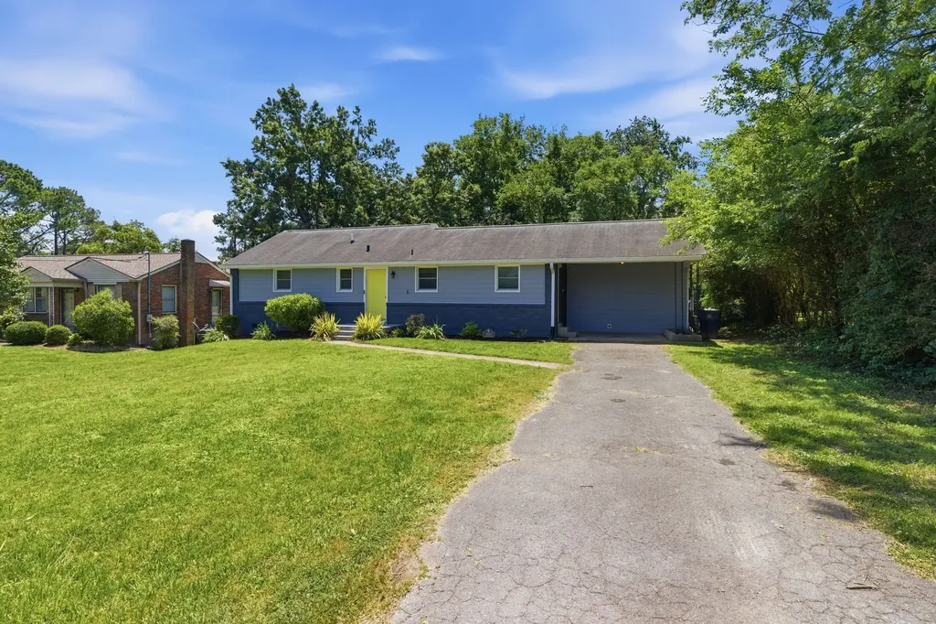 2525 Woodberry Drive Nashville TN 37214