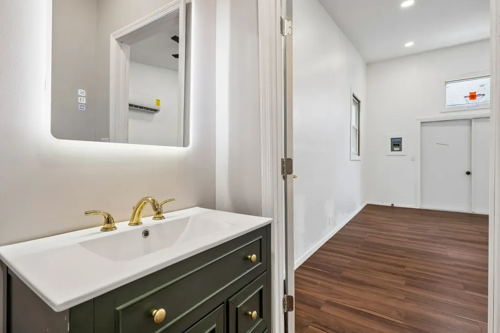 2525 Woodberry Drive Nashville TN 37214