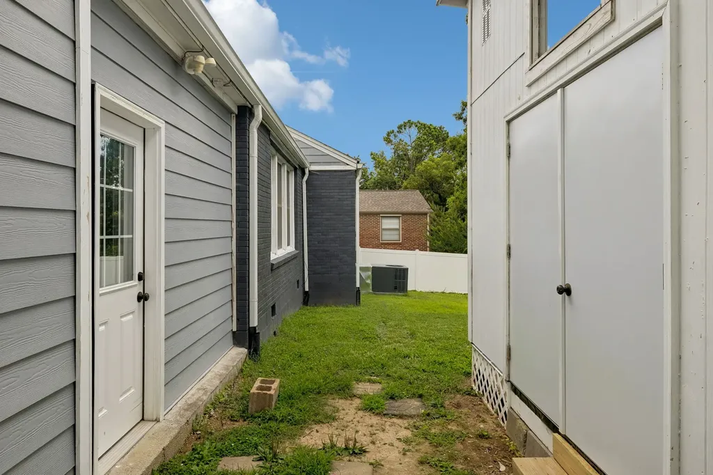 2525 Woodberry Drive Nashville TN 37214