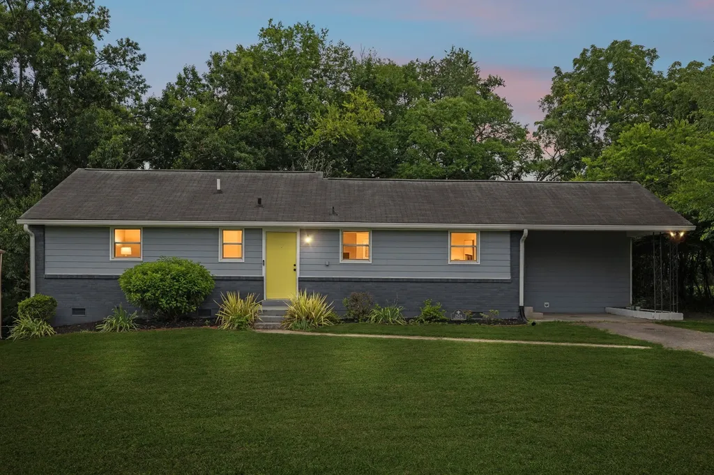 2525 Woodberry Drive Nashville TN 37214