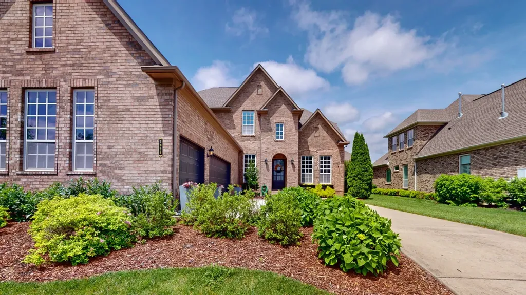 3623 Martins Mill Road Thompsons Station TN 37179