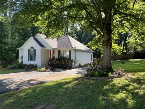 1706 Hillview Drive Columbia TN 38401