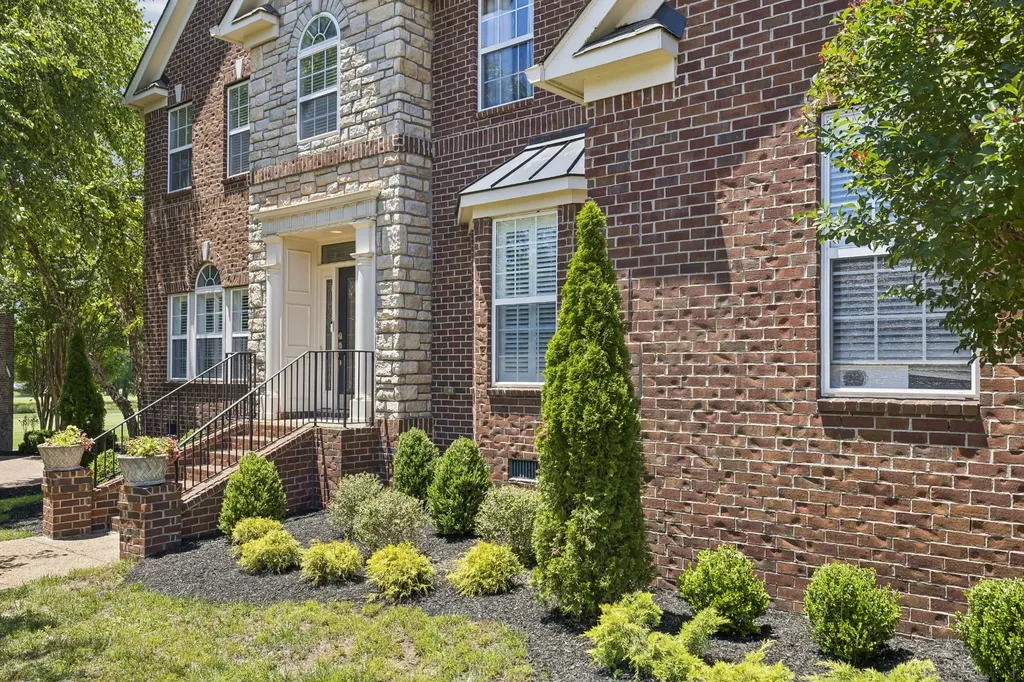 1108 Rossifer Court Gallatin TN 37066
