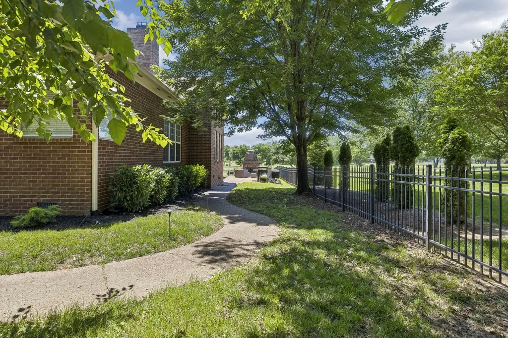 1108 Rossifer Court Gallatin TN 37066