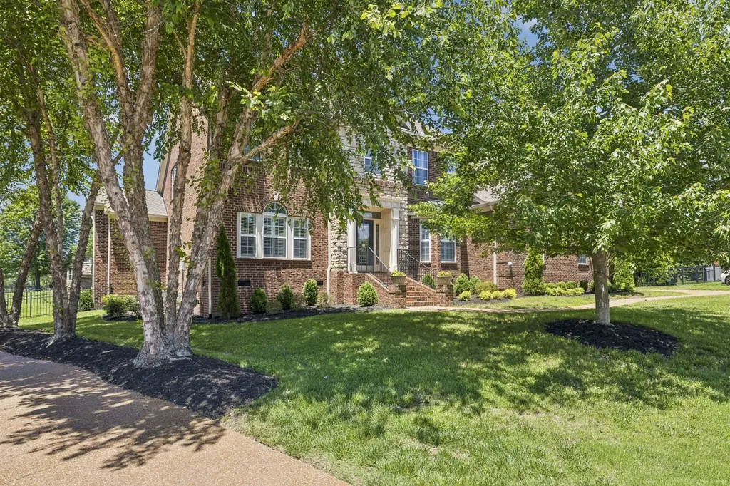 1108 Rossifer Court Gallatin TN 37066