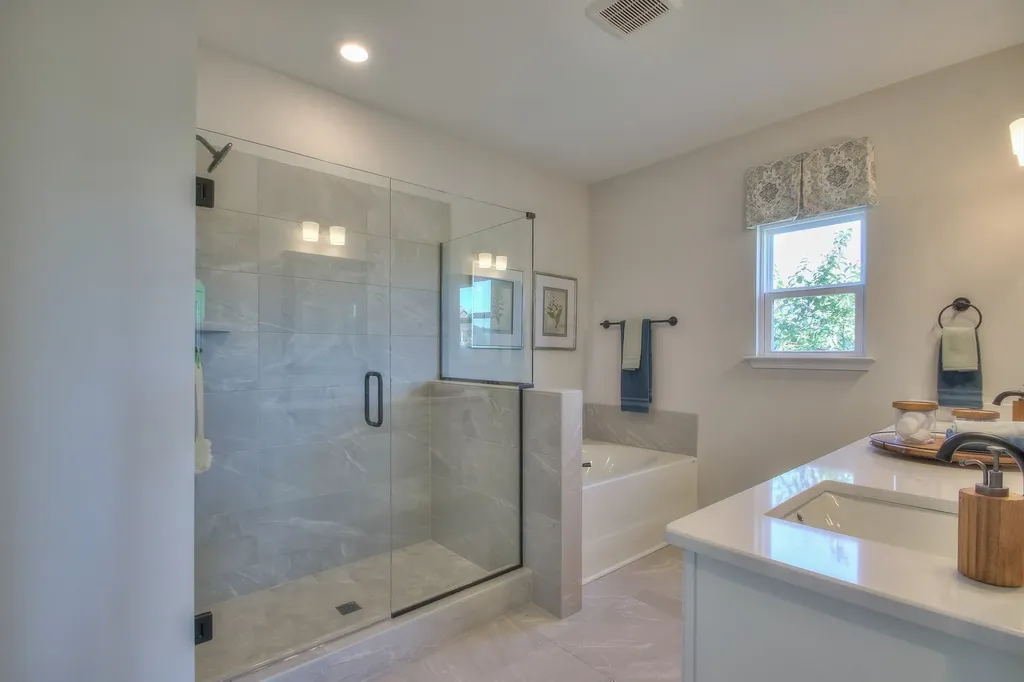 2312 Mary Lou Way Columbia TN 38401