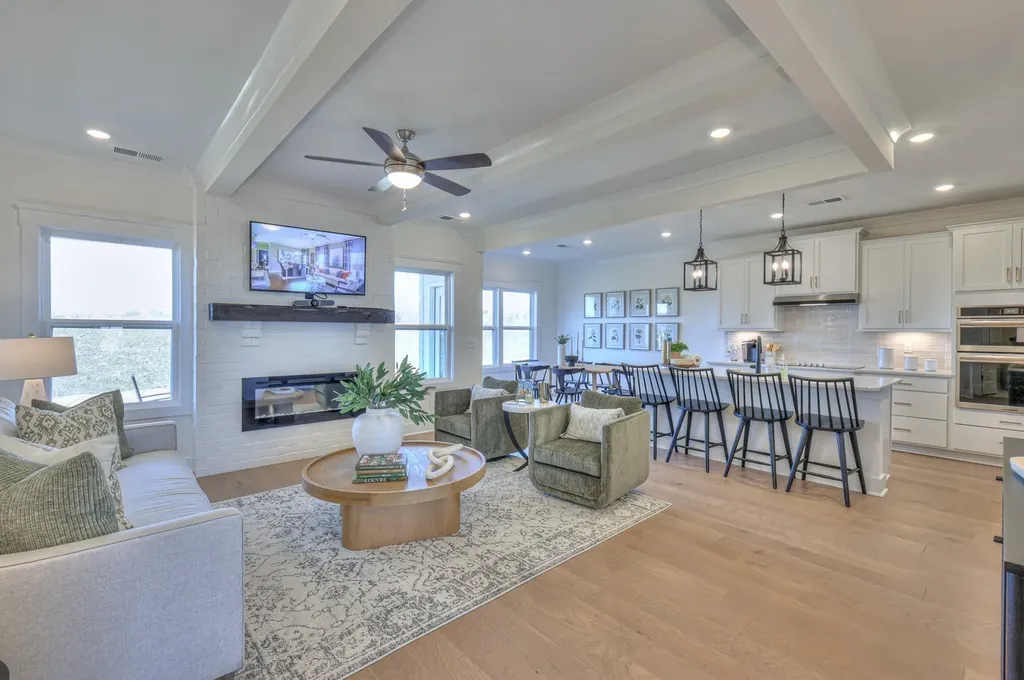 2015 Bennett Creek Drive Columbia TN 38401