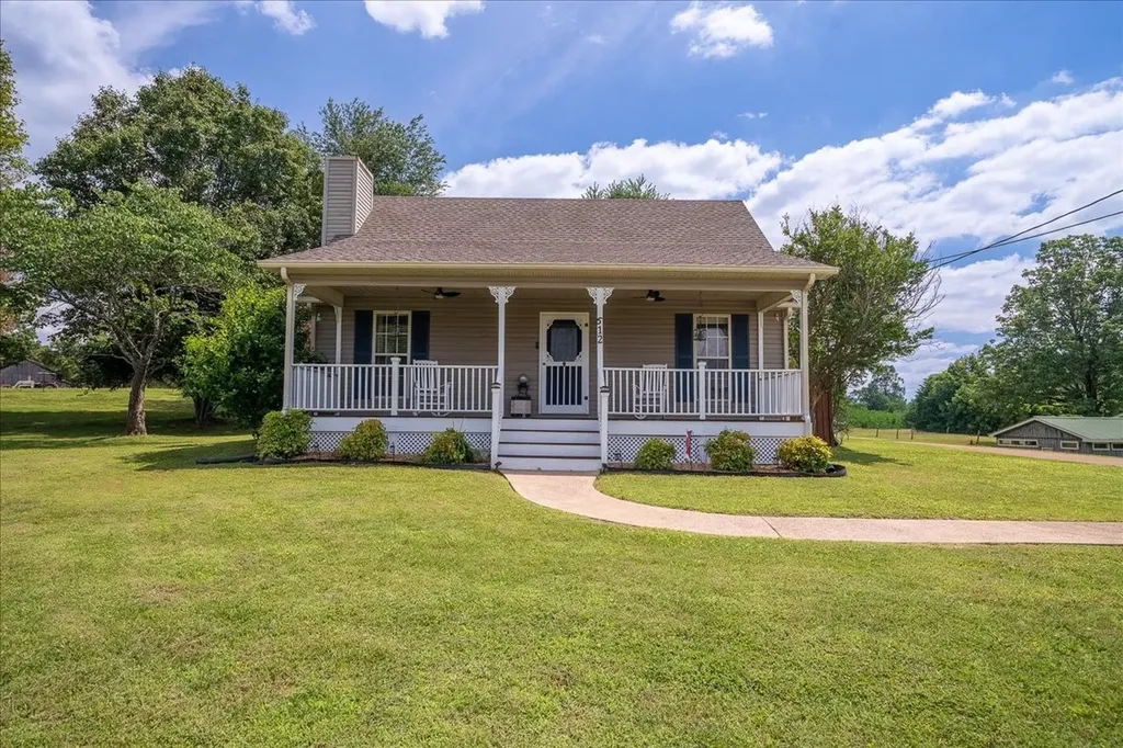 612 Clax Branch Road Loretto TN 38469