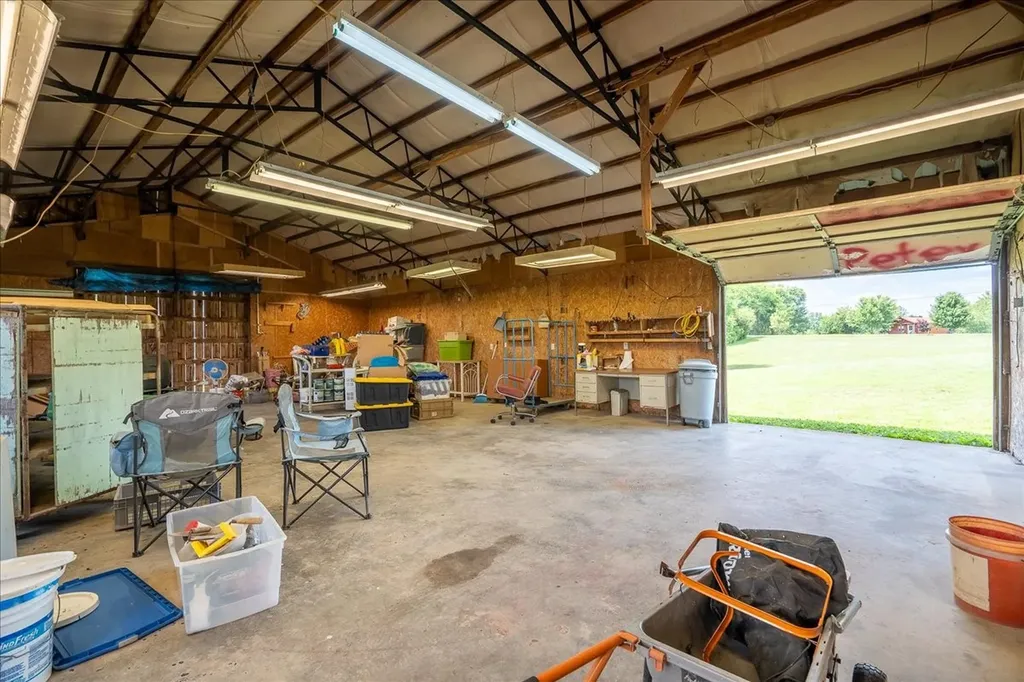 612 Clax Branch Road Loretto TN 38469