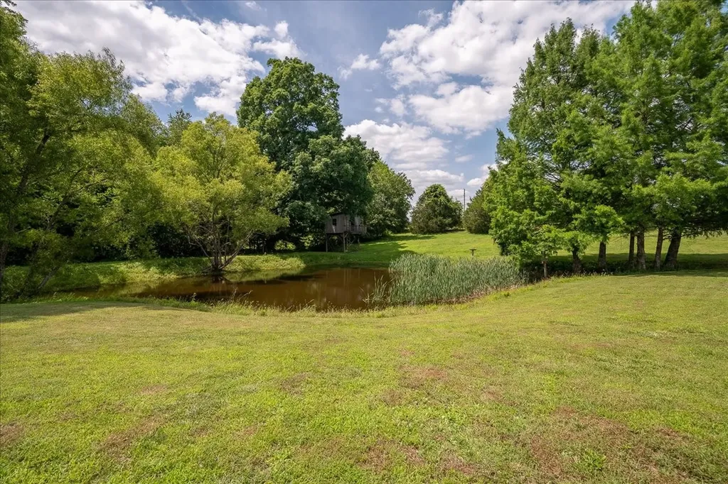612 Clax Branch Road Loretto TN 38469