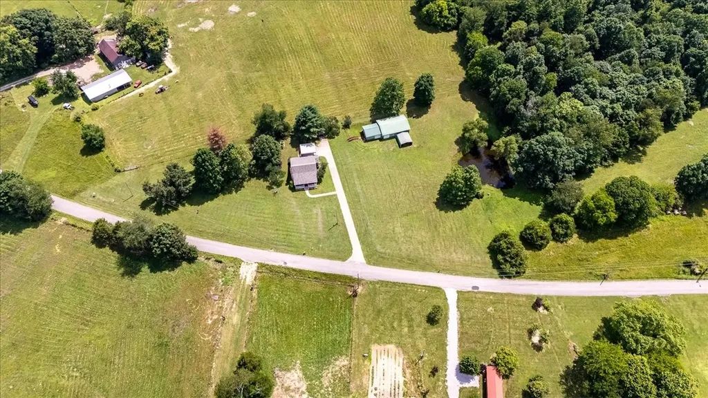612 Clax Branch Road Loretto TN 38469