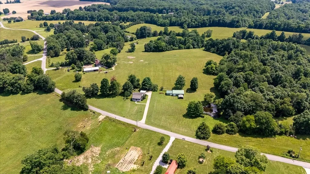 612 Clax Branch Road Loretto TN 38469