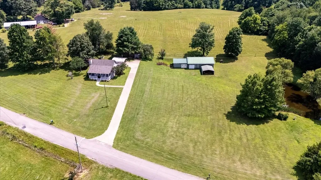 612 Clax Branch Road Loretto TN 38469