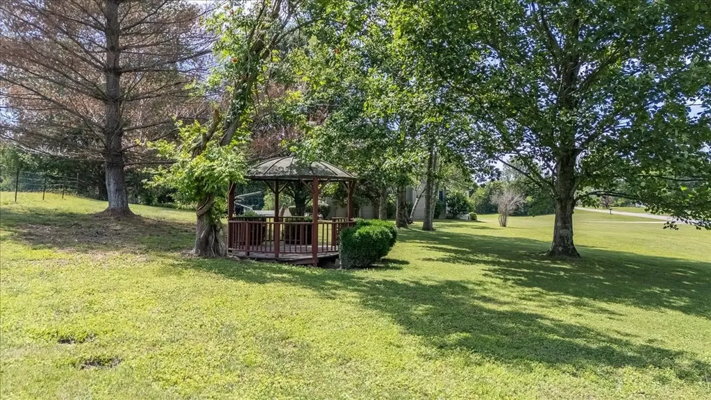 612 Clax Branch Road Loretto TN 38469