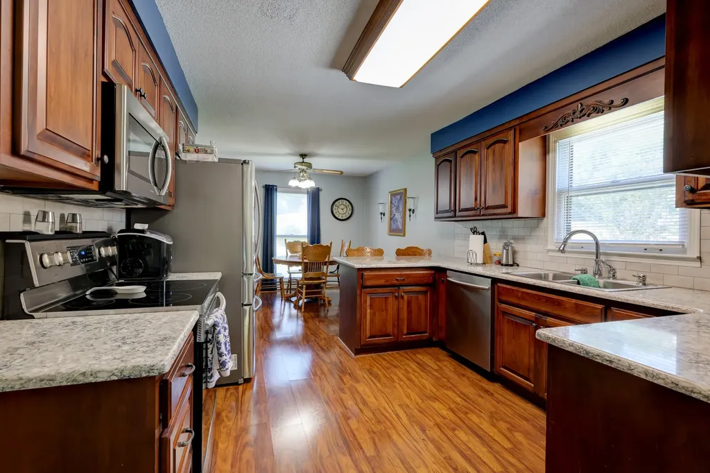 1030 Hillshire Drive Clarksville TN 37043