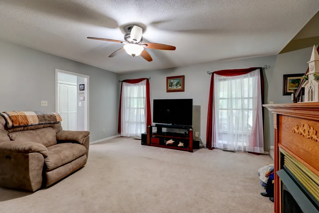 1030 Hillshire Drive Clarksville TN 37043
