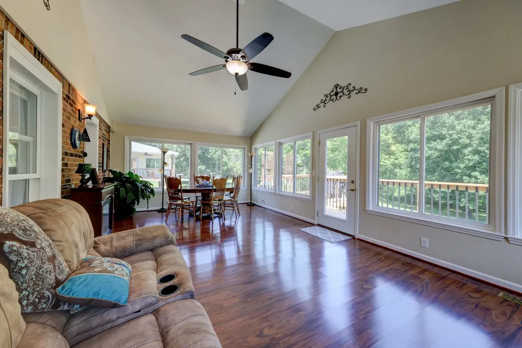 1030 Hillshire Drive Clarksville TN 37043