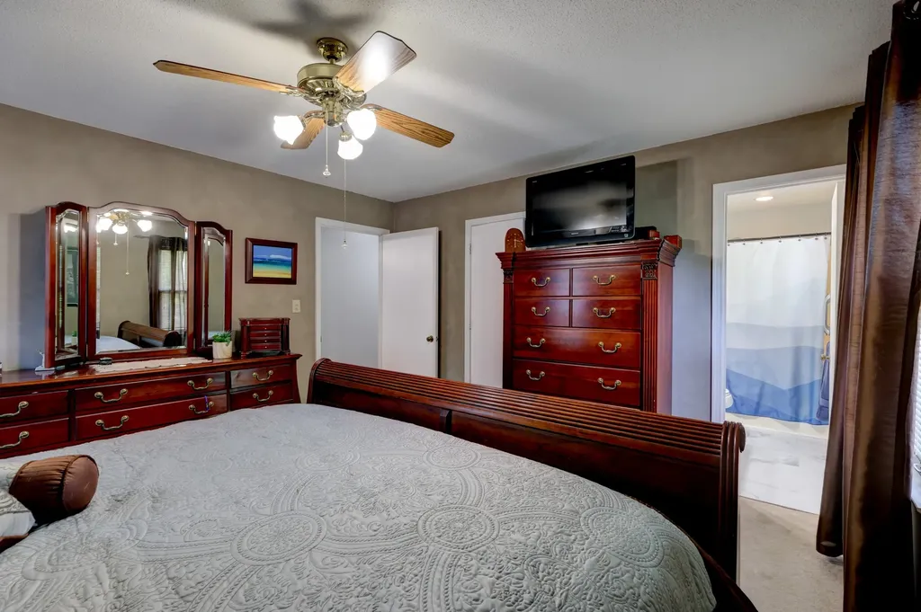 1030 Hillshire Drive Clarksville TN 37043
