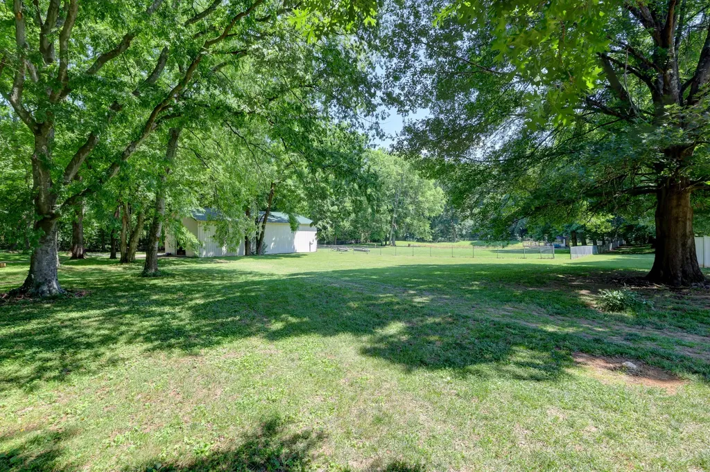 1030 Hillshire Drive Clarksville TN 37043