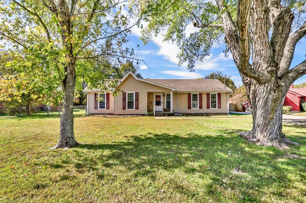 304 Buckingham Place Clarksville TN 37042