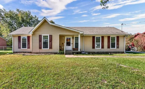 304 Buckingham Place Clarksville TN 37042