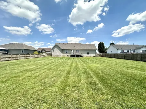 204 Middle Dayle Drive Portland TN 37148