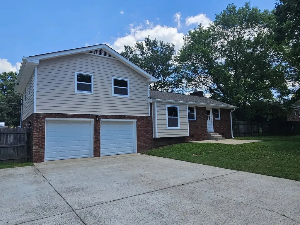 258 Indian Lake Road Hendersonville TN 37075