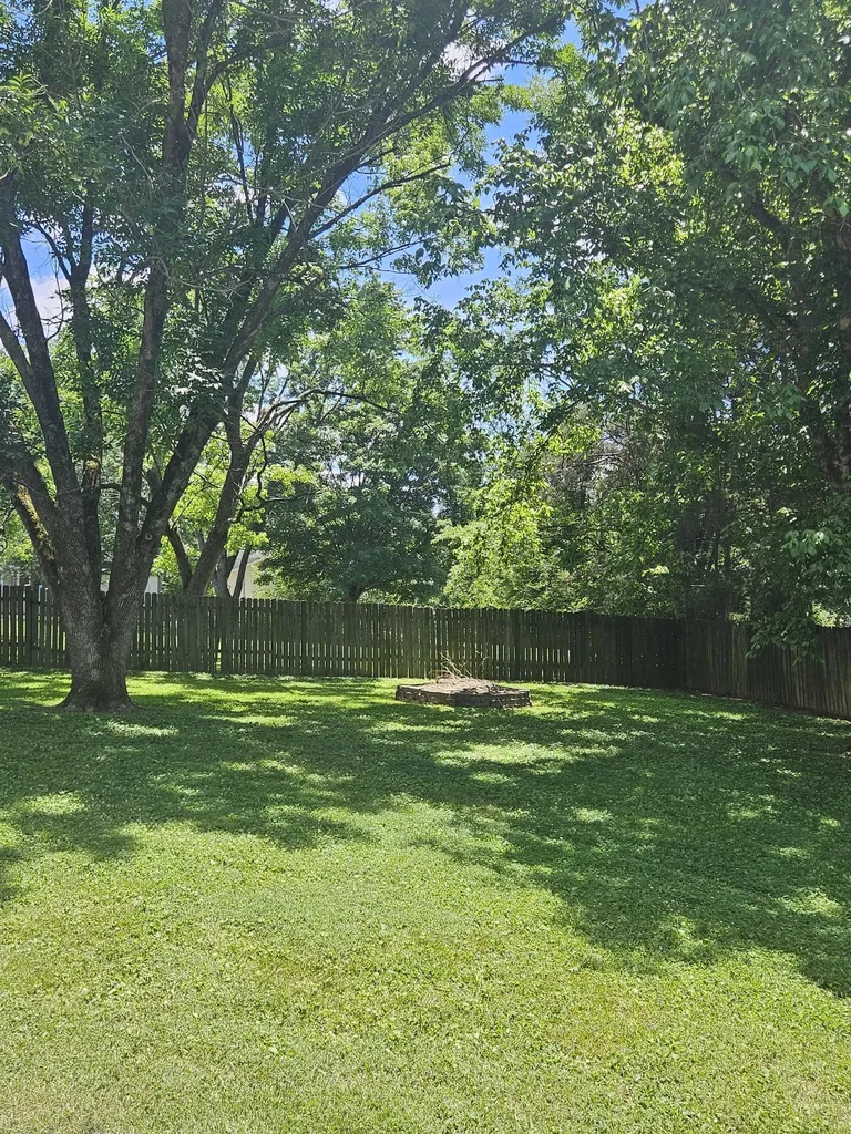 258 Indian Lake Road Hendersonville TN 37075