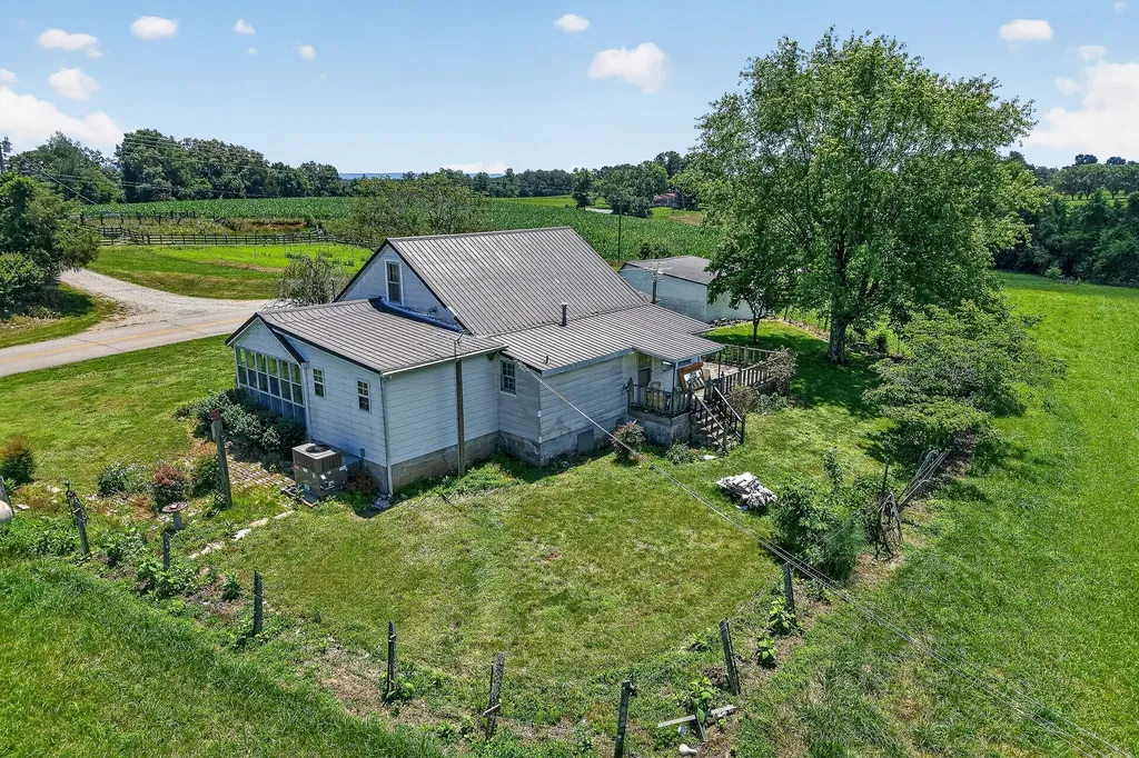 2531 Old Well Road Morrison TN 37357