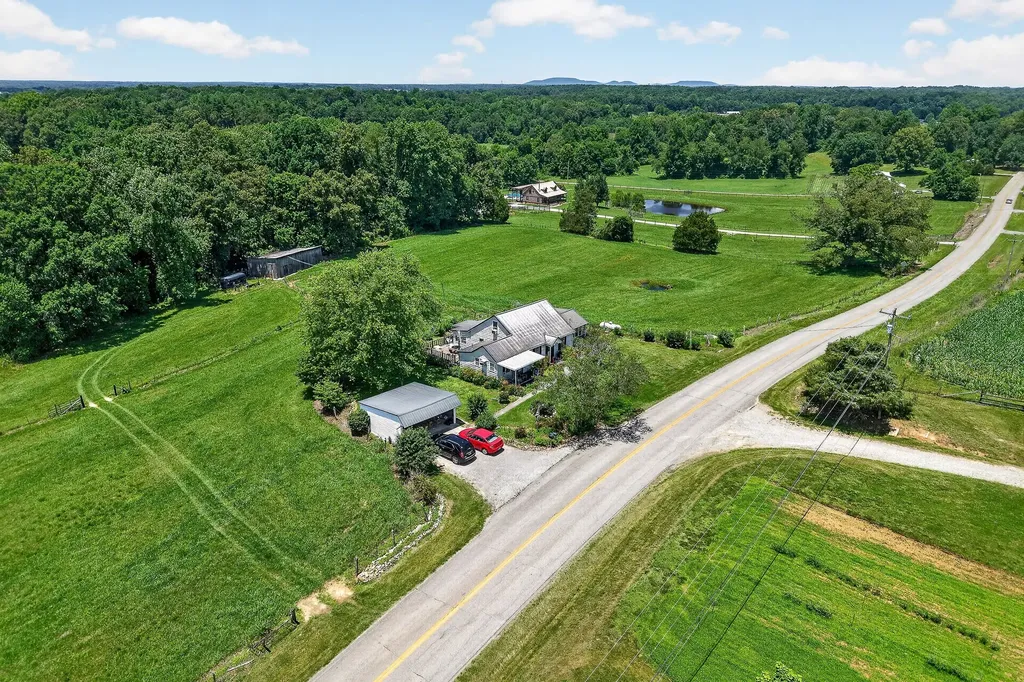 2531 Old Well Road Morrison TN 37357