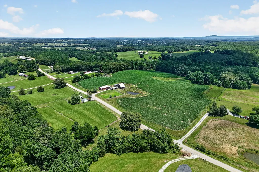 2531 Old Well Road Morrison TN 37357