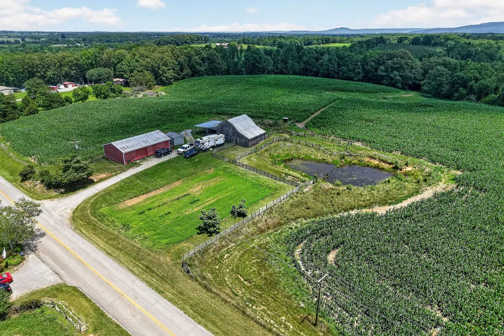 2531 Old Well Road Morrison TN 37357