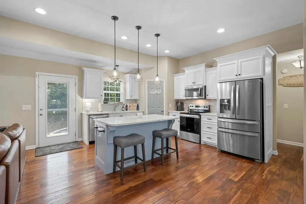 1925 Sheffield Lane Columbia TN 38401