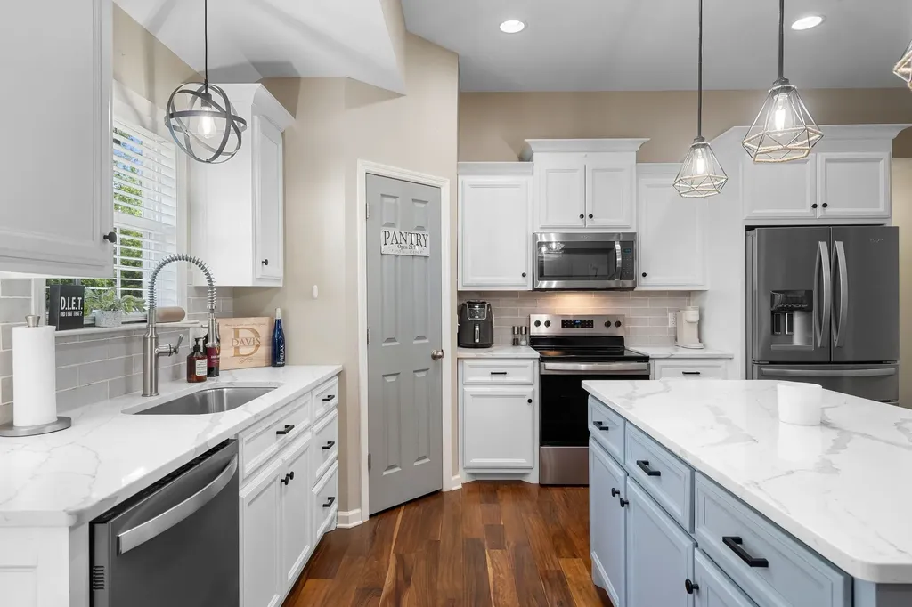 1925 Sheffield Lane Columbia TN 38401