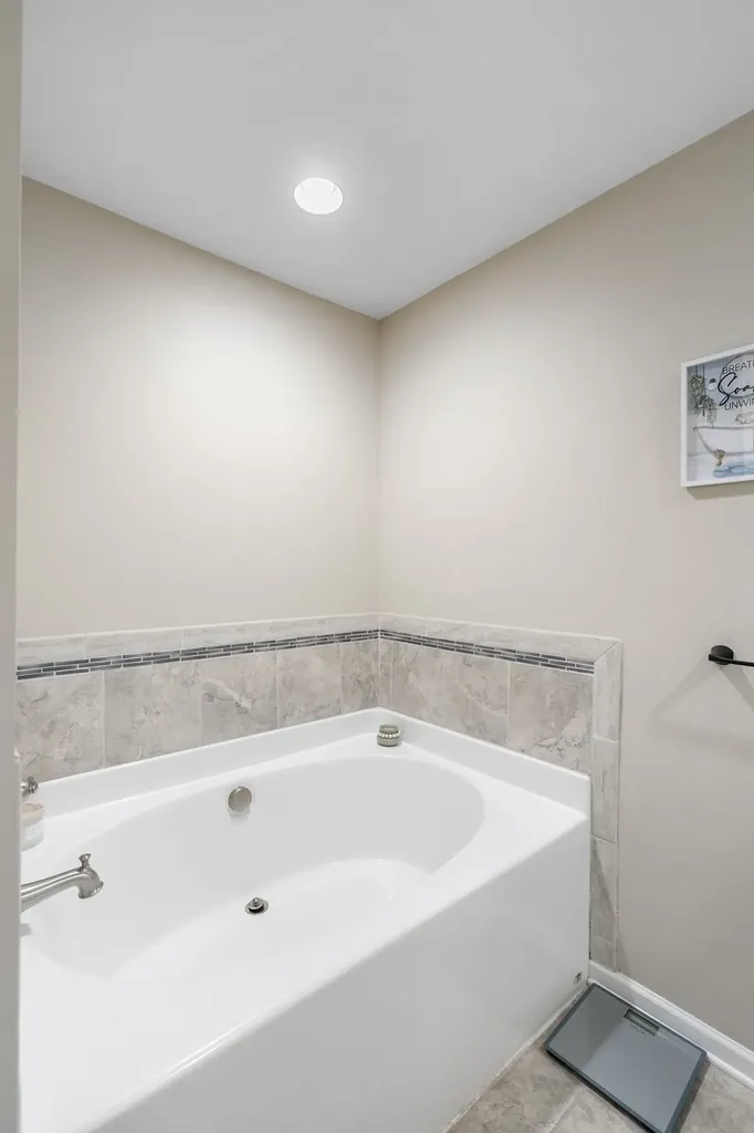 1925 Sheffield Lane Columbia TN 38401