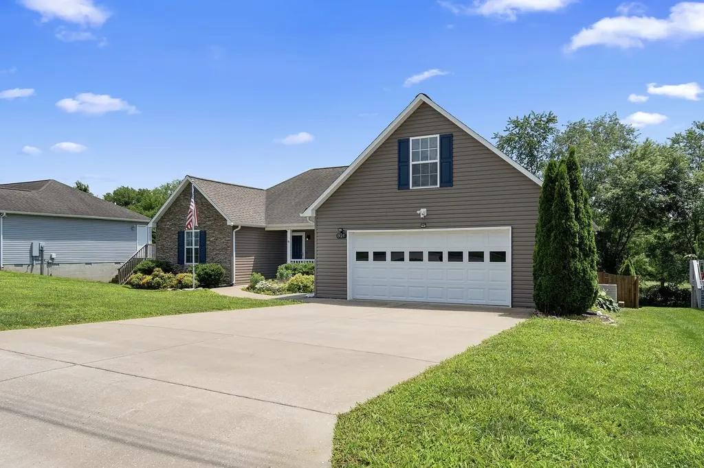 1925 Sheffield Lane Columbia TN 38401